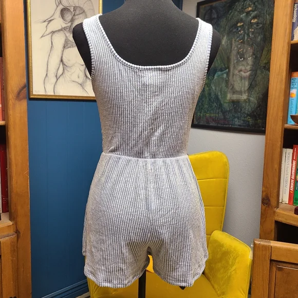 Caution To The Wind Sleeveless Striped Romper Size M - Picture 5 of 8
